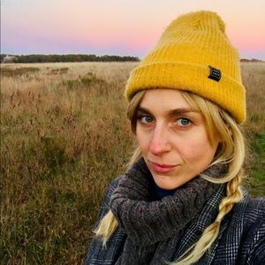 Meet your Posher, Alexis